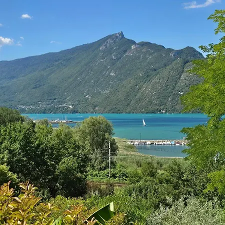 Appartement Rez-de-chaussee De Notre Vue Sur Aix-les-Bains